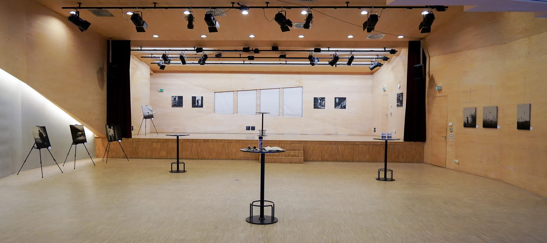 Blick in die Ausstellung in Außervillgraten